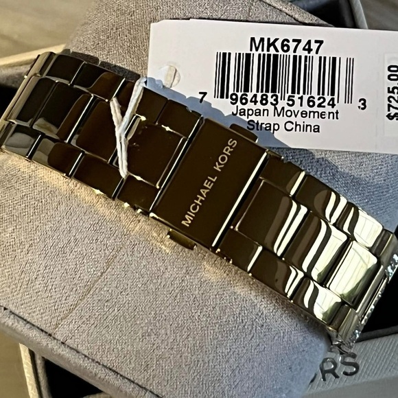 Michael Kors Women’s Ritz Pave Gold-Tone Watch
Case Size: 37mm
MSRP: $725 - Picture 6 of 11